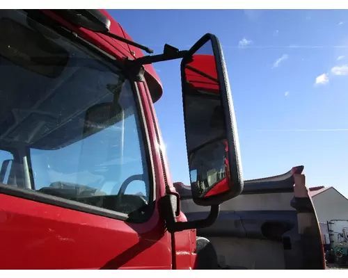 VOLVO VNL Mirror (Side View)