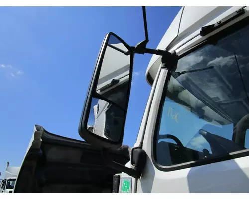 VOLVO VNL Mirror (Side View)