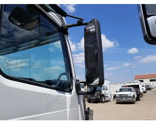 VOLVO VNL Mirror (Side View)