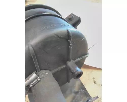 VOLVO VNL POWER STEERING RESERVOIR