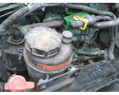 VOLVO VNL POWER STEERING RESERVOIR