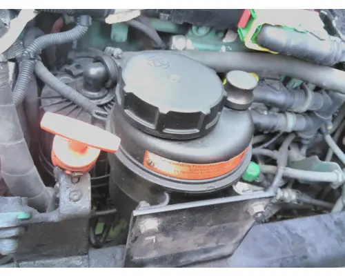 VOLVO VNL POWER STEERING RESERVOIR