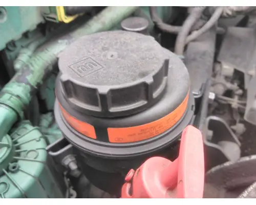 VOLVO VNL POWER STEERING RESERVOIR