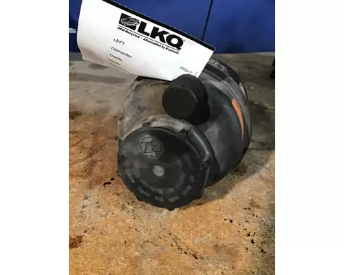 VOLVO VNL POWER STEERING RESERVOIR