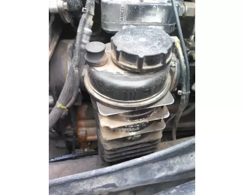VOLVO VNL POWER STEERING RESERVOIR