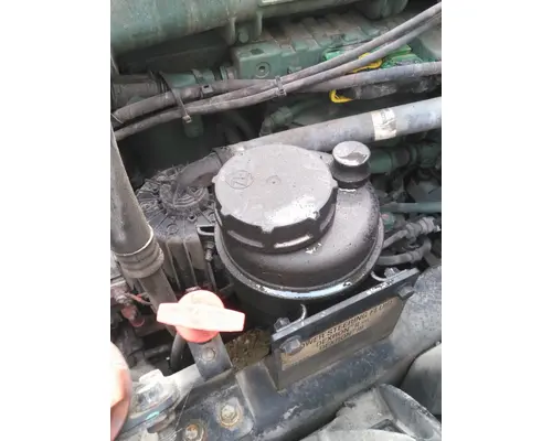 VOLVO VNL POWER STEERING RESERVOIR