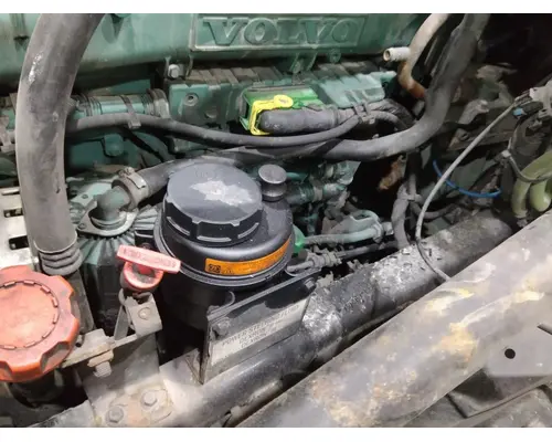 VOLVO VNL POWER STEERING RESERVOIR