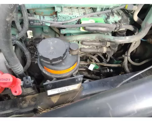 VOLVO VNL POWER STEERING RESERVOIR