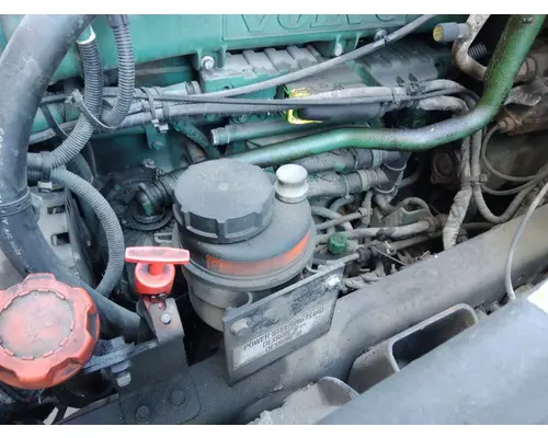 VOLVO VNL POWER STEERING RESERVOIR