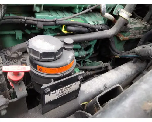 VOLVO VNL POWER STEERING RESERVOIR