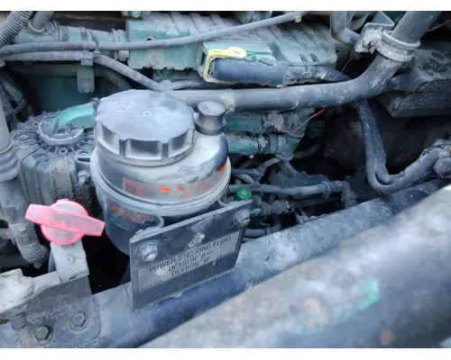 VOLVO VNL POWER STEERING RESERVOIR