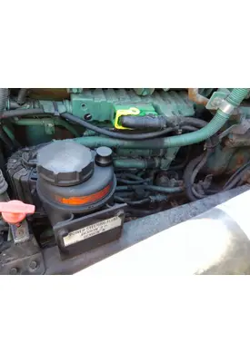 VOLVO VNL POWER STEERING RESERVOIR