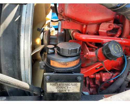 VOLVO VNL POWER STEERING RESERVOIR