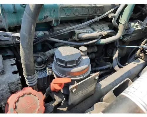 VOLVO VNL POWER STEERING RESERVOIR