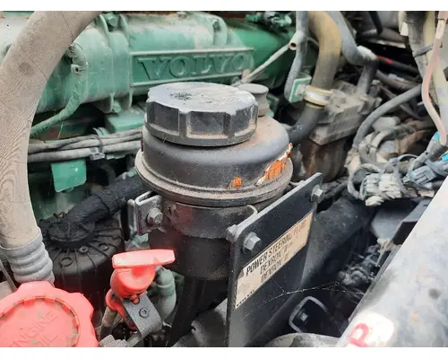 VOLVO VNL POWER STEERING RESERVOIR
