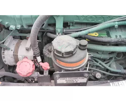 VOLVO VNL POWER STEERING RESERVOIR