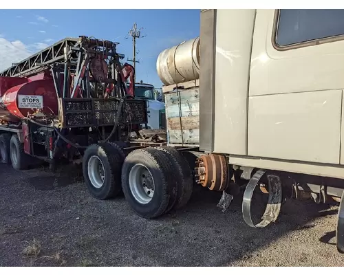 VOLVO VNL Parts Vehicles