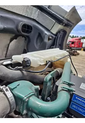 VOLVO VNL RADIATOR OVERFLOW TANK