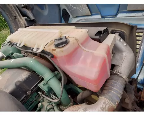 VOLVO VNL RADIATOR OVERFLOW TANK