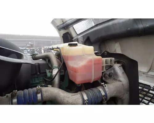 VOLVO VNL RADIATOR OVERFLOW TANK