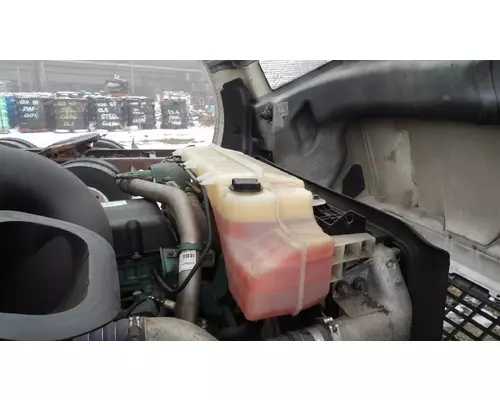 VOLVO VNL RADIATOR OVERFLOW TANK