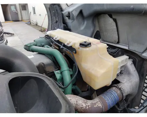 VOLVO VNL RADIATOR OVERFLOW TANK