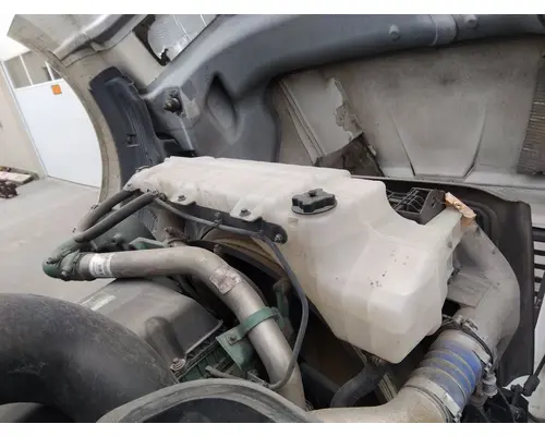 VOLVO VNL RADIATOR OVERFLOW TANK