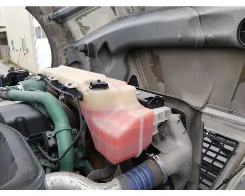 VOLVO VNL RADIATOR OVERFLOW TANK