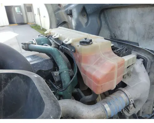 VOLVO VNL RADIATOR OVERFLOW TANK