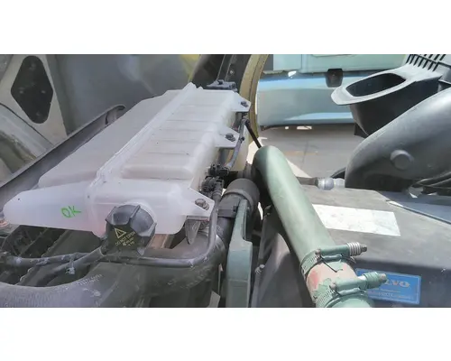 VOLVO VNL RADIATOR OVERFLOW TANK