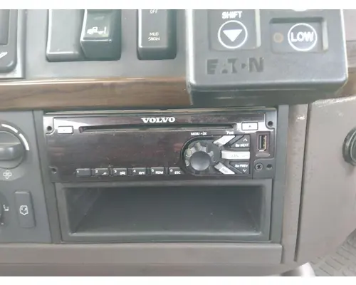 VOLVO VNL RADIO AMFMBLUETOOTH