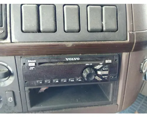 VOLVO VNL RADIO AMFMBLUETOOTH