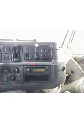 VOLVO VNL RADIO AM/FM/BLUETOOTH