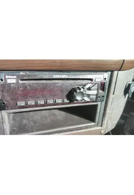 VOLVO VNL RADIO AM/FM/BLUETOOTH