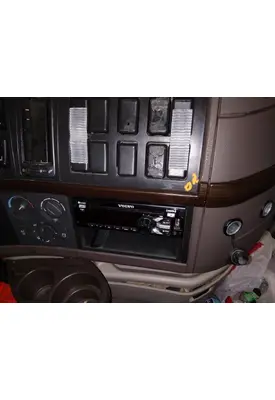 VOLVO VNL RADIO AM/FM/BLUETOOTH