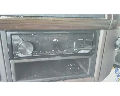 VOLVO VNL RADIO AMFMBLUETOOTH