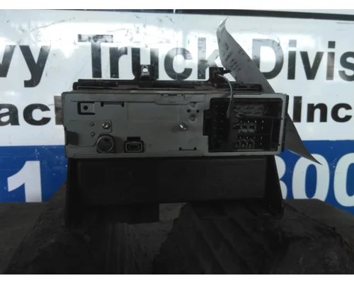 VOLVO VNL RADIO AMFMBLUETOOTH