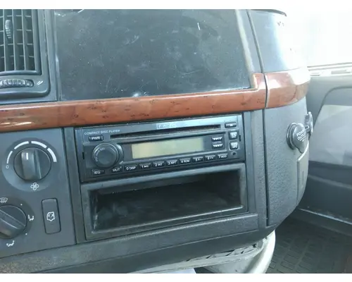VOLVO VNL RADIO AMFMCD