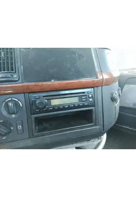 VOLVO VNL RADIO AM/FM/CD
