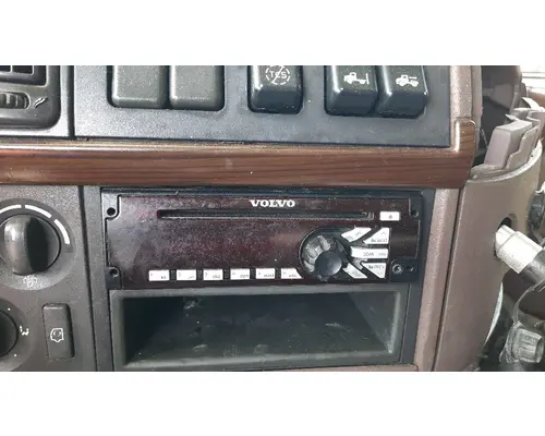 VOLVO VNL RADIO AMFMCD
