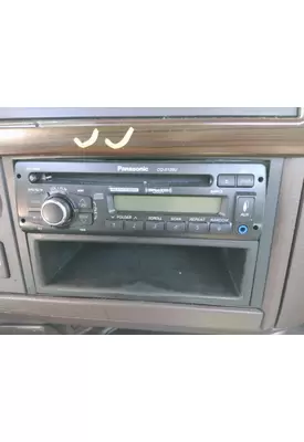 VOLVO VNL RADIO AM/FM/CD