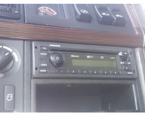 VOLVO VNL RADIO AMFM