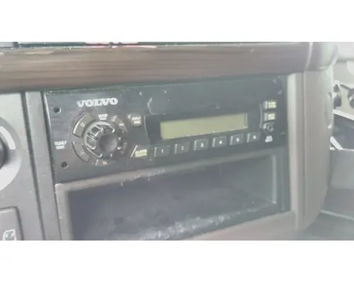 VOLVO VNL RADIO AMFM