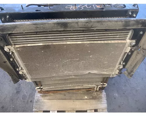 VOLVO VNL Radiator