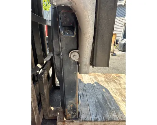 VOLVO VNL Radiator