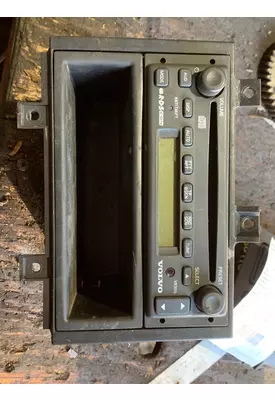 VOLVO VNL Radio