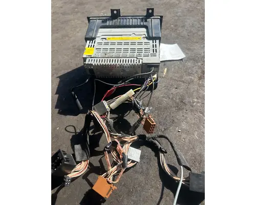 VOLVO VNL Radio