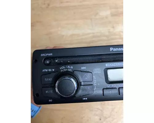 VOLVO VNL Radio