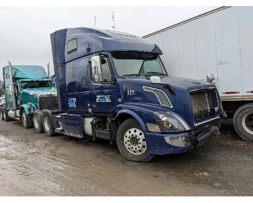 VOLVO VNL Rebuilders