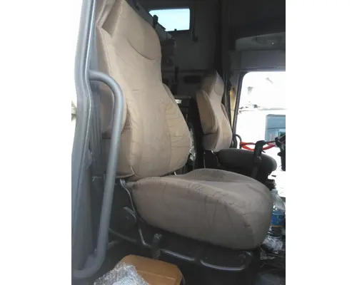 VOLVO VNL SEAT, FRONT